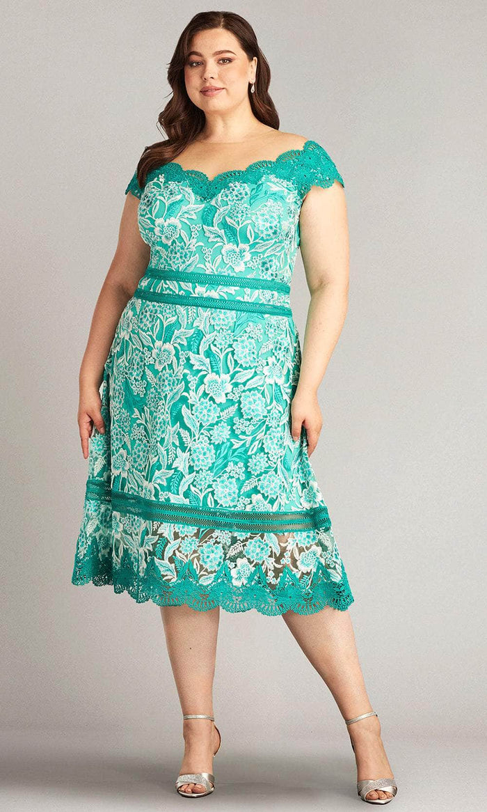 Tadashi Shoji CDP18113MDQ - Nance Scalloped Lace Dress - PLUS SIZE Wedding Guest 14Q / Cool Aqua