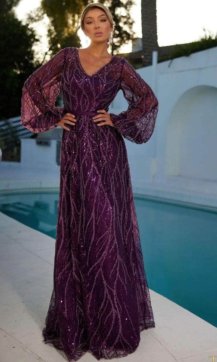 Terani Couture 241M2739 - Long Sleeve V-Neck Evening Dress Evening Gown 00 / Eggplant