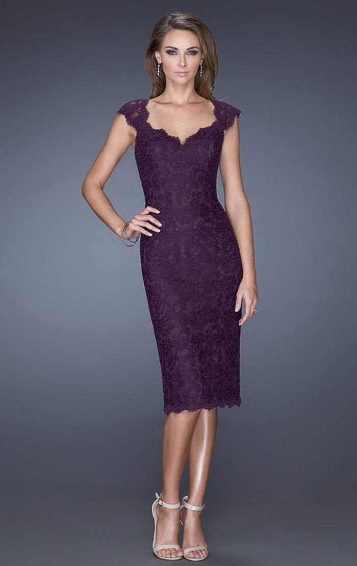 La Femme - Fitted Lace V-Neck Cocktail Dress 20443 CCSALE 6 / Plum