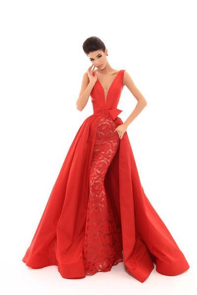 Tarik Ediz - Plunging V-Neck Gown with Detachable Overskirt 50468 - 1 pc Red In Size 6 Available CCSALE 6 / Red